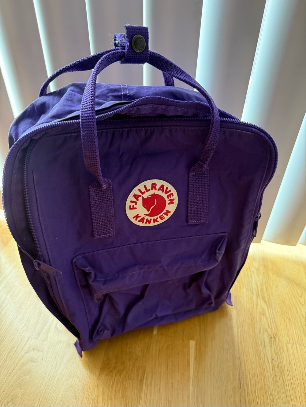 Fjallraven Kånken Purple Classic Backpack with foam pad